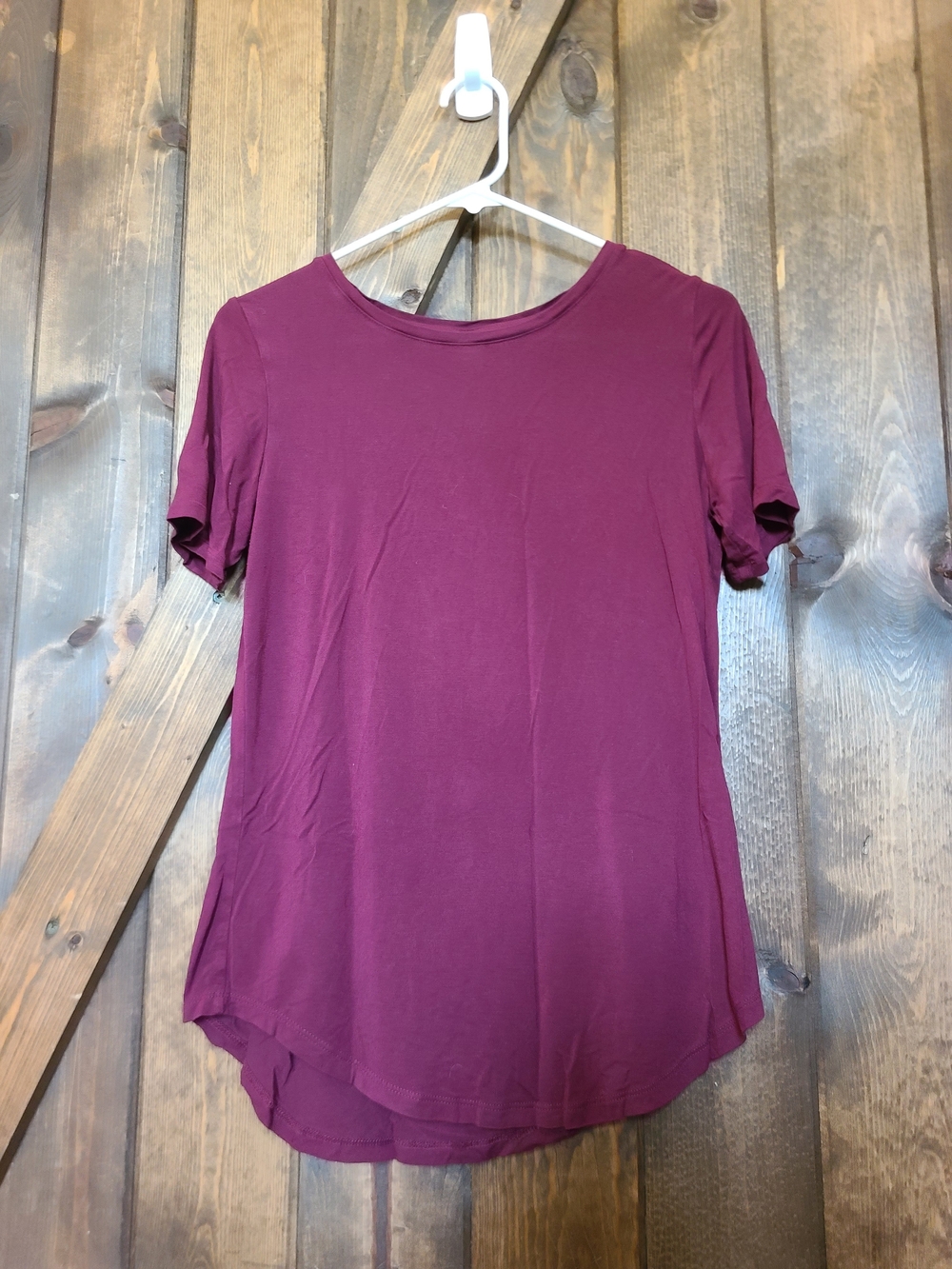 Old Navy Luxe Soft Burgundy Short Sleeve Scoop Neck Tee Women's Small